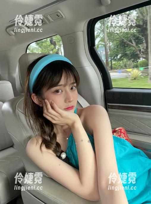 Kitkat Cosplay校服的写真故事：小编带你欣赏每一幅精彩图片分享！-伶婕霓